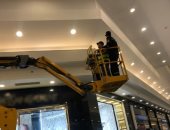 الداخلية تنقذ قطة عالقة فى مشهد إنسانى نال إعجاب المواطنين