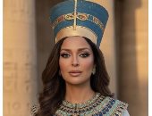 داليا البحيري بالزي الفرعوني قبل افتتاح المتحف المصري: مصر التي في خاطري