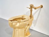 عرض مرحاض مصنوع من الذهب عيار 18 للبيع بـ 10 ملايين دولار فى مزاد نيويورك