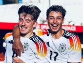 هوملز يعترف ويعلق بعد المطالب بإبعاده عن المنتخب