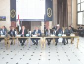 محافظ الدقهلية يشهد القرعة العلنية للفائزين بأداء فريضة الحج