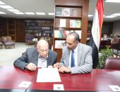 هيئة الكتاب تتعاقد مع الدكتور عبد الحكيم راضي لإصدار مؤلفاته