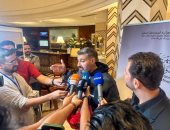 استقبال حافل بالنجم ياسر جلال فور وصوله الجزائر لتكريمه بمهرجان وهران