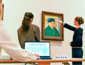 دراسة جديدة تكشف: النظر للوحات فان جوخ مفيد لصحتك