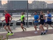 رئيسا وزراء هولندا وبلجيكا يتريضان على كورنيش النيل برفقة زوجاتهما