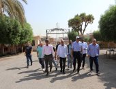 محافظ أسوان يتفقد المدينة الشبابية لاستقبال رحلات قطار الشباب