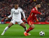 حقيقة تجاهل محمد صلاح لمصافحة أرنولد بعد قمة ليفربول ضد الريال.. فيديو