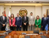وزير قطاع الأعمال العام يشهد توقيع عقد تمويل إنشاء أول مصنع لإنتاج أقراص وحبيبات الكلور