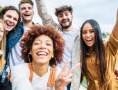 إتيكيت الاحتفال بـ عيد الحب المصرى بين الأصدقاء.. مش بس للحبايب