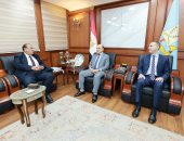 محافظ كفر الشيخ يستقبل رئيس مجلس إدارة الجمعية المصرية لتنظيم الأسرة