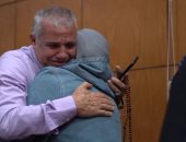 دموع الفرح والزغاريد.. مشاهد مؤثرة بقرعة حج الجيزة وسط اشادات بالتنظيم (صور)  