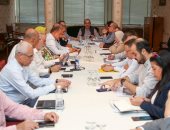 وزير قطاع الأعمال يتابع آخر مستجدات المشروع القومي لتطوير صناعة الغزل والنسيج