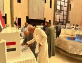المصريون فى الخليج يعزفون سيمفونية وطنية.. إقبال على صناديق الاقتراع أول أيام انتخابات النواب.. سفير مصر بالسعودية: الإقبال الكثيف يعكس وعياً سياسياً.. والجاليات المصرية بالخليج: المشاركة واجب وطنى.. فيديو وصور