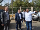 محافظ أسيوط يتفقد طريق نزلة عبد اللاه ويوجه بإعادة تنظيم الحركة المرورية