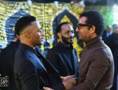 عمرو سعد ولقاء سويدان وجوري بكر أول الحضور فى عزاء والد محمد رمضان.. صور 