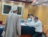 نائب محافظ الأقصر يبحث 33 طلبا وشكوى خلال لقاء اليوم المفتوح مع المواطنين