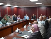 رئيس مياه الجيزة يلتقى قيادات الشركة والعاملين لمتابعة سير العمل