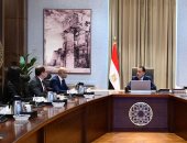 رئيس الوزراء يلتقي سكرتير عام المحكمة الدائمة للتحكيم