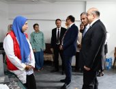 رئيس جامعة حلوان يتفقد فعاليات حملة دعم صحة المرأة ضمن المبادرة الرئاسية "100 مليون صحة"