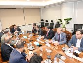 وزير الإسكان يتابع أخر مستجدات مشروعات المقاولون العرب ضمن مبادرة "حياة كريمة"