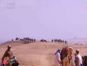 قوافل الجمال والصحراء.. الأهرامات بين أصالة التراث وسحر الطبيعة