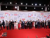 أبطال شكوى 713317 يخطفون الأنظار على ريد كاربت مهرجان القاهرة السينمائي