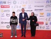 محمود حميدة وزوجته وهنا شيحة على ريد كاربت فيلم شكوى713317 بمهرجان القاهرة.. صور 