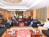 محافظ الفيوم يشكل لجنة لمعاينة حادث انهيار جزئى بطريق كفر محفوظ - طامية