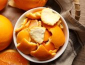 حيل ذكية وسريعة للاستفادة من قشر البرتقال.. بدل ما ترميه