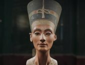 رمز الجمال تمثالها ناقص.. ماذا جرى لعين نفرتيتى الثانية؟