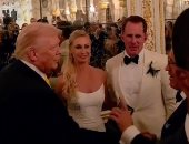 دخلة طريفة وغير متوقعة للرئيس الأمريكى أثناء حفل زفاف.. فيديو