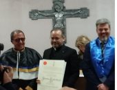 بطريرك الأقباط الكاثوليك يهنئ الأب يوأنس لحظي لحصوله على الدكتوراة الفخرية