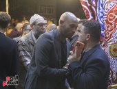 شيكابالا والفنان أحمد فهمى ونقيب الموسيقيين يحضرون عزاء محمد صبرى.. صور 