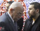 حلمي طولان وكمال درويش وأحمد عبد الرؤوف يحضرون عزاء محمد صبرى.. صور 