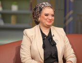 صبغت شعرها أحمر.. أغرب قضايا الطلاق اعرفها فى برنامج واحد من الناس