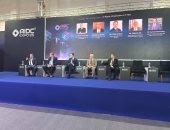 خبراء: استثمارات الحوسبة والاتصال ستحدد قدرة الدول على دخول عصر الذكاء الاصطناعي