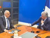 وزير الرى يلتقى نائب مدير الوكالة الفرنسية للتنمية في باريس