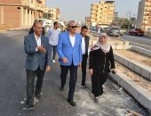 جولة لمحافظ الغربية بقطور لمتابعة مشروعات الرصف وتطوير حديقة قطور