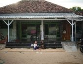 لجلب الراحة والشفاء.. قرية إندونيسية تحافظ على معتقدات الحياة فى الرمال