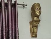 زوج يصنع تمثالا لزوجته تتعامد عليه الشمس يوم عيد ميلادها.. فيديو