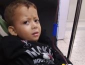 صرخة أم وأب فى وجه مستشفيات عاجزة بغزة.. طفل يصارع سرطان الدم بلا دواء