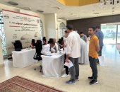 سفير مصر بالدوحة: توافد أبناء الجالية المصرية فى قطر على لجان انتخابات النواب