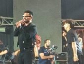 أحمد سعد يحيى أولى حفلاته فى مهرجان الفسطاط الشتوى بعد تعرضه لحادث