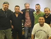 الشاعر خالد تاج الدين يكشف كواليس تتر مسلسل 2 قهوة غناء هيثم شاكر