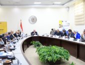 أيمن عاشور يعقد اجتماعًا مع مجموعة خبراء تطوير التعليم العالى 