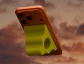 آبل تتعاون مع فنان لتصميم حامل iPhone جديد