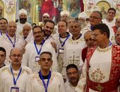 ترانيم العيد تُنير كنيسة مارجرجس بالمحلة الكبرى.. رسامة شمامسة جدد فى تذكار التكريس