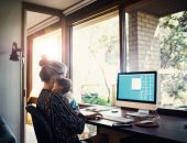 4 حلول عملية للموازنة بين الأمومة والشغل والراحة.. حققى المعادلة الصعبة