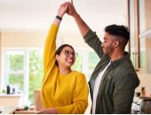 5 أبراج تتوافق عاطفيًا مع برج القوس.. علاقته بالحمل مليانة شغف