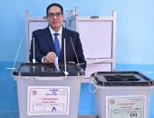 رئيس جامعة القاهرة يدلى بصوته في انتخابات مجلس النواب: المشاركة مسئولية مجتمعية